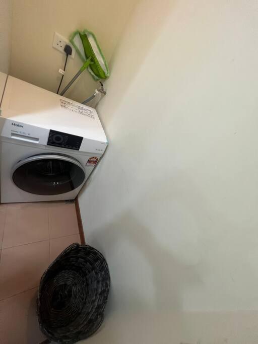 2Beds Seaview Straits Quay Comes With Carpark And Hothub Bagan Jermal Экстерьер фото